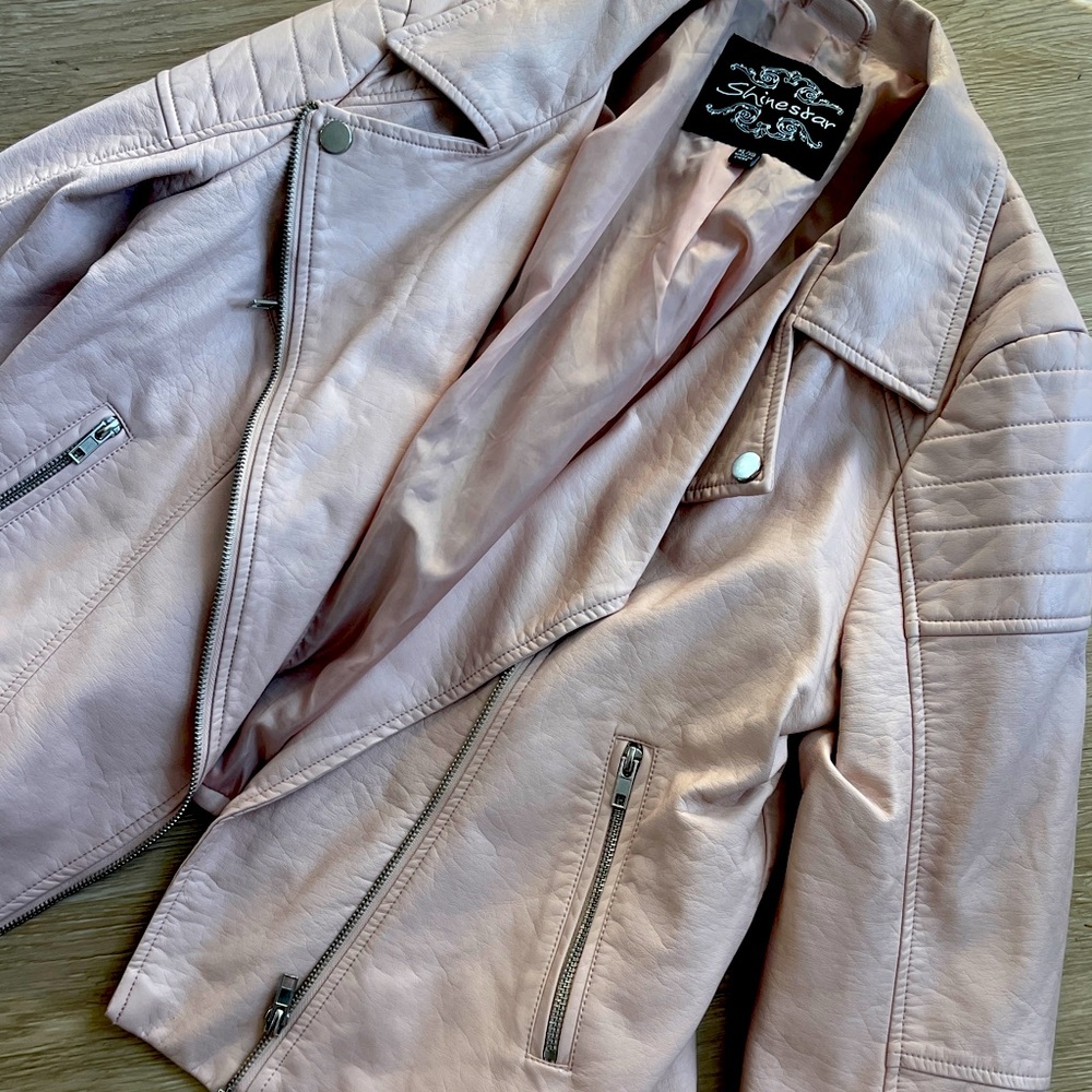 Faux leather jacket in dusty light pink.